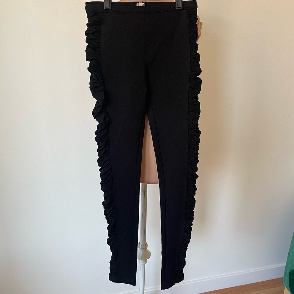 Burberry London Black Limited Edition Side Ruched Legging Ponte Pant EUC Size 2